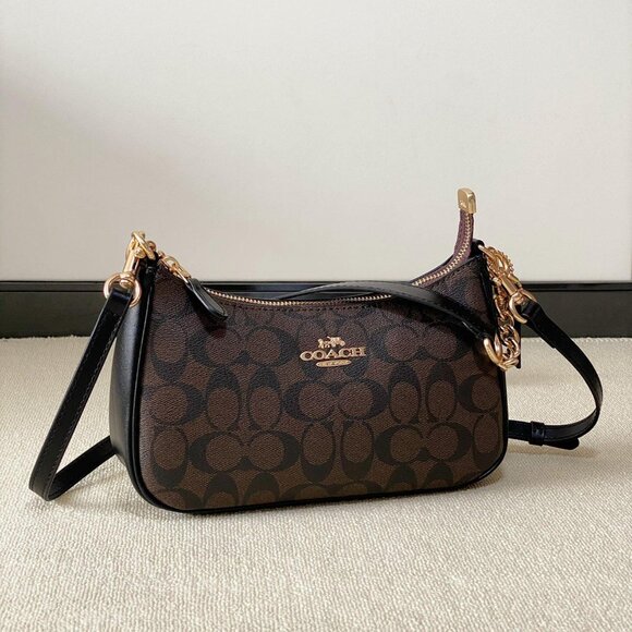 NWT Coach Outlet Teri Hobo Bag In Signature Canvas - Picture 3 of 9